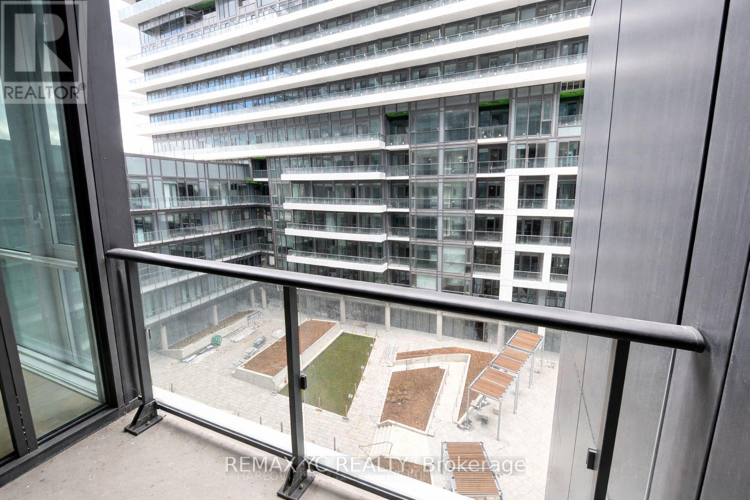 1738 - 135 Lower Sherbourne Street W, Toronto, Ontario  M5A 1Y4 - Photo 8 - C12957228