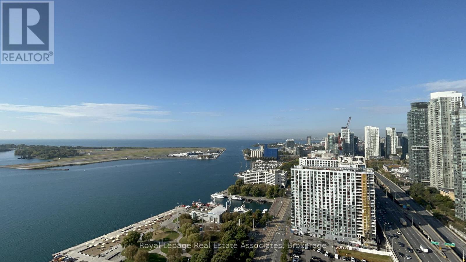 2603 - 270 Queens Quay W, Toronto, Ontario  M5J 2N4 - Photo 17 - C12957236