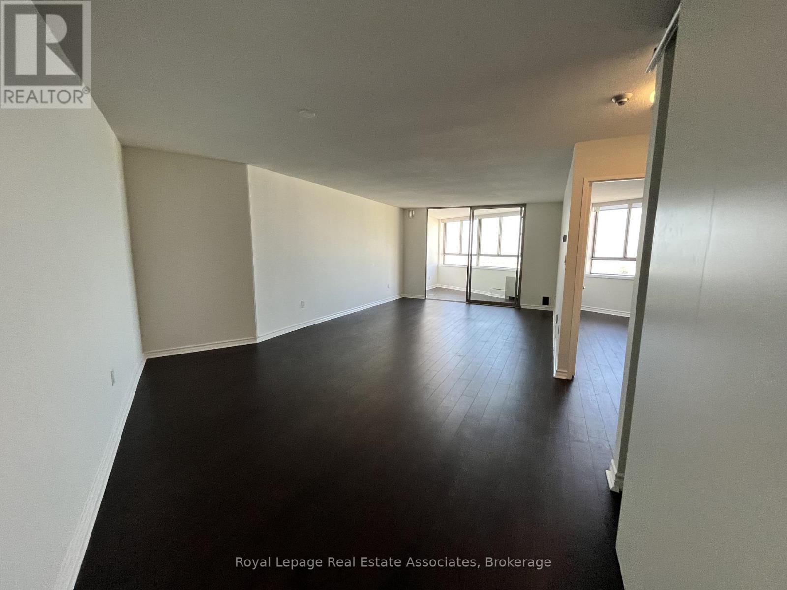 2603 - 270 Queens Quay W, Toronto, Ontario  M5J 2N4 - Photo 2 - C12957236