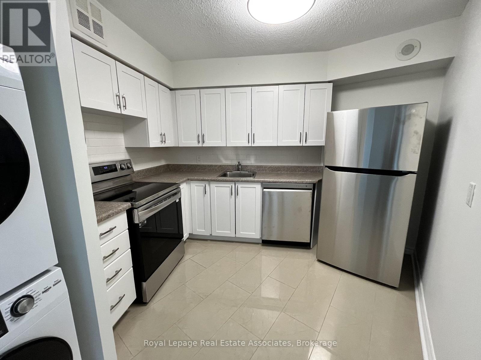 2603 - 270 Queens Quay W, Toronto, Ontario  M5J 2N4 - Photo 8 - C12957236