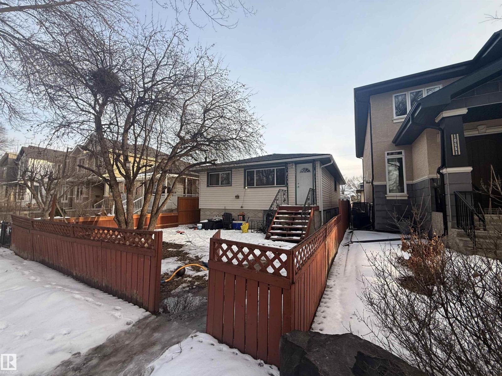 10545 67 AV NW, edmonton, Alberta