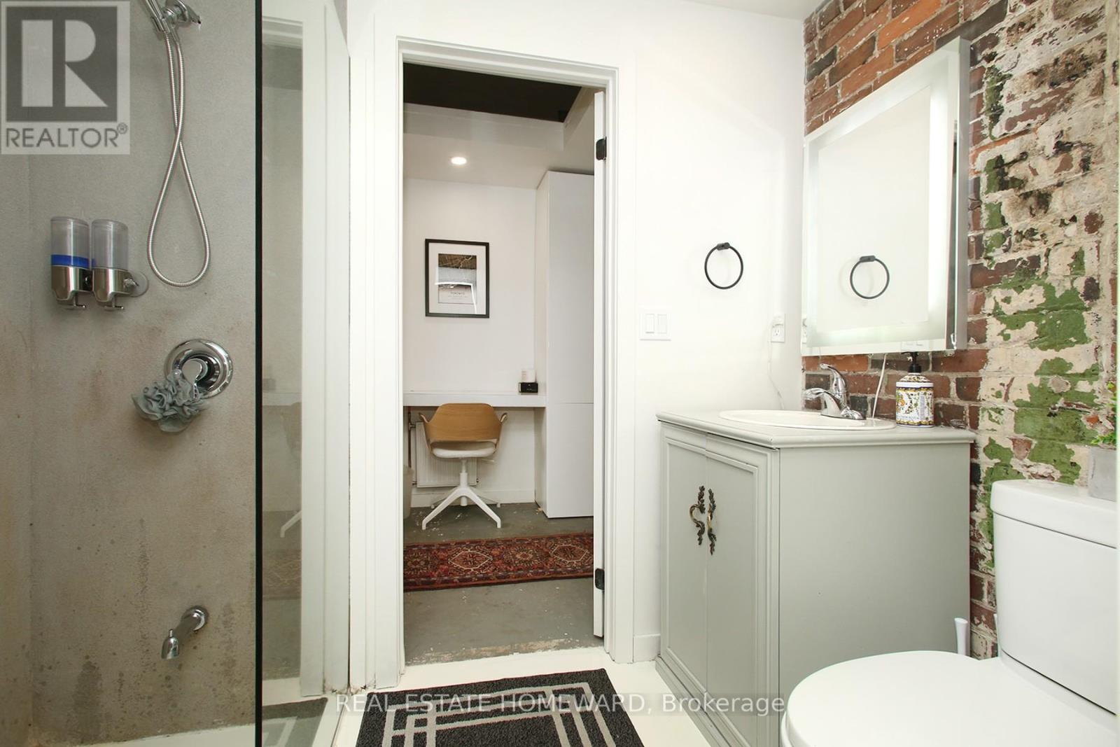 147 Boston Avenue, Toronto, Ontario  M4M 2T8 - Photo 13 - E12957132