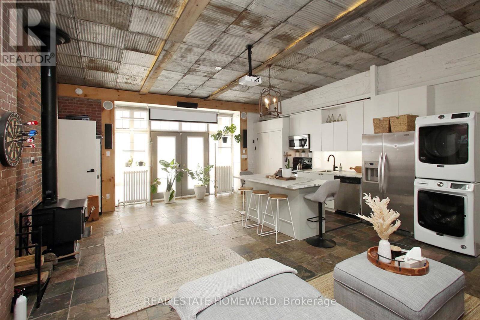 147 Boston Avenue, Toronto, Ontario  M4M 2T8 - Photo 2 - E12957132