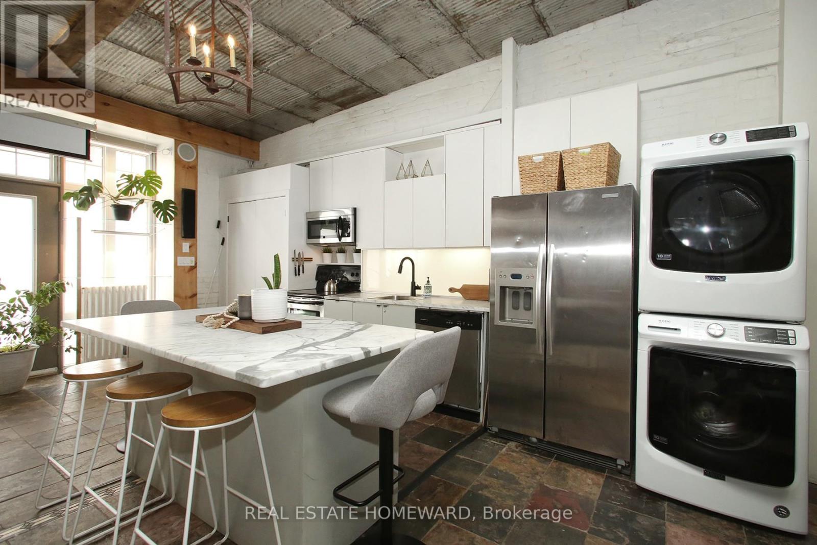 147 Boston Avenue, Toronto, Ontario  M4M 2T8 - Photo 3 - E12957132