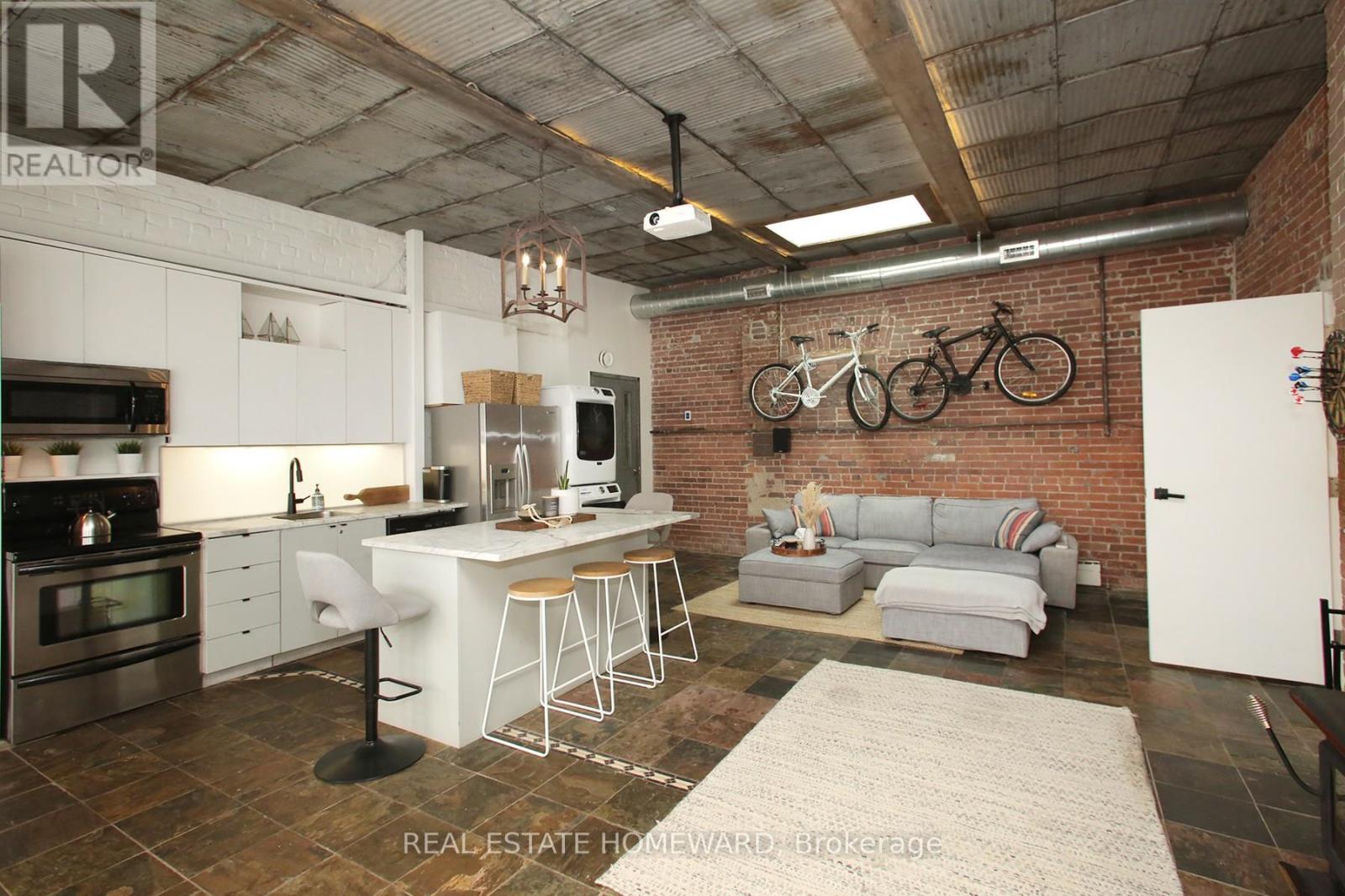 147 Boston Avenue, Toronto, Ontario  M4M 2T8 - Photo 8 - E12957132