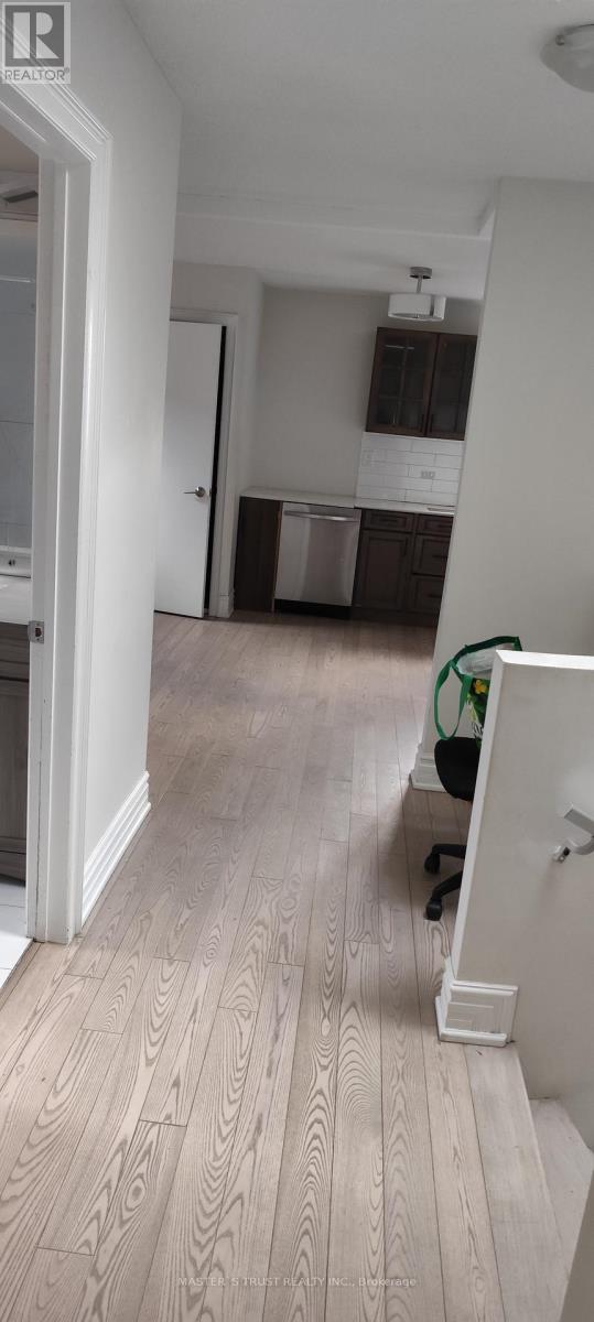 2nd Floor - 40 Whitley Castle Crescent S, Toronto, Ontario  M1V 2P6 - Photo 2 - E12957152