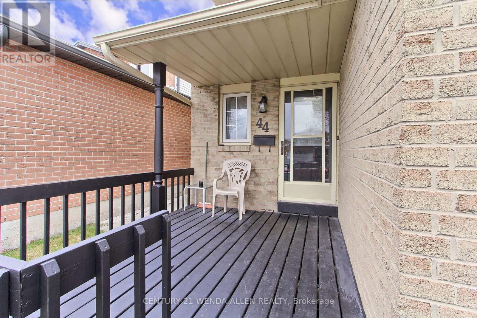 44 Bashford Road, Ajax, Ontario  L1S 3Y2 - Photo 2 - E12957176