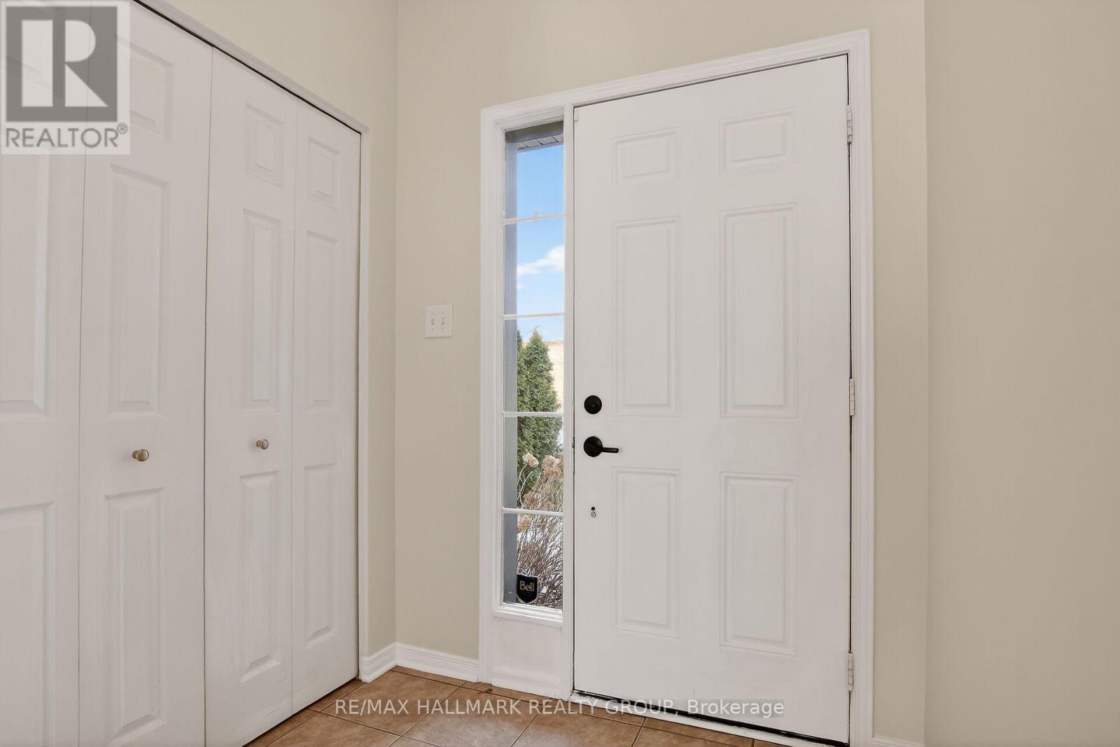 1008 Klondike Road N, Ottawa, Ontario  K2K 0C3 - Photo 4 - X12957194