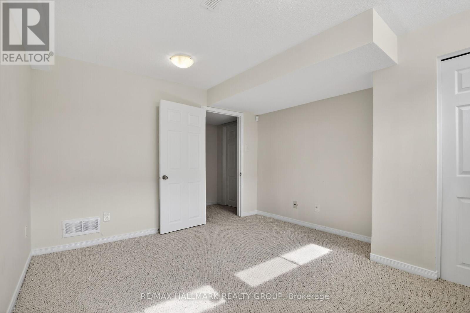 1008 Klondike Road N, Ottawa, Ontario  K2K 0C3 - Photo 44 - X12957194