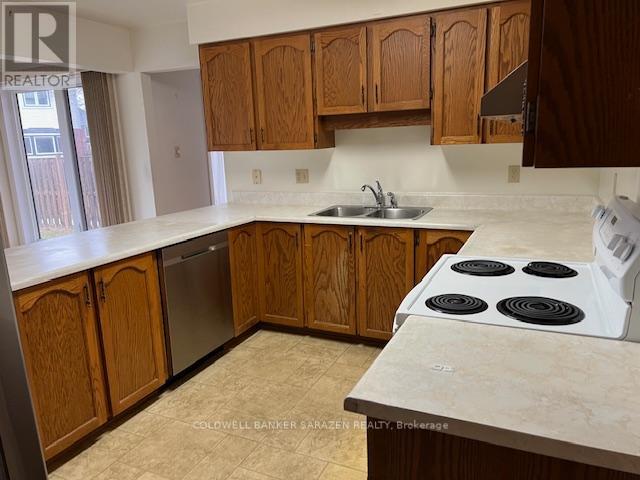 38 Bateman Drive, Ottawa, Ontario  K2G 5H4 - Photo 17 - X12957224