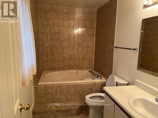 38 Bateman Drive, Ottawa, Ontario  K2G 5H4 - Photo 7 - X12957224