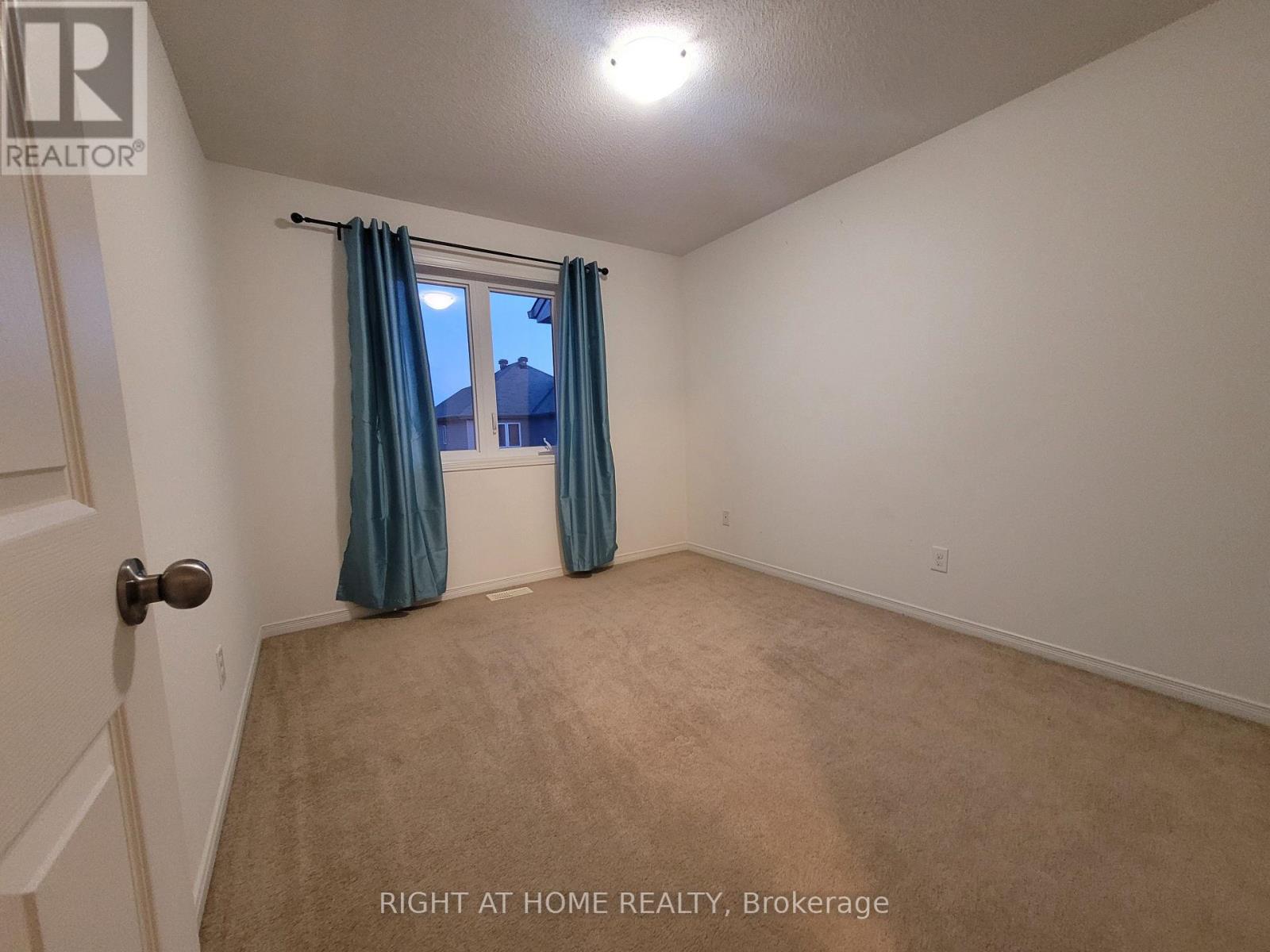 204 Rolling Meadow Crescent, Ottawa, Ontario  K1W 0B1 - Photo 16 - X12957234