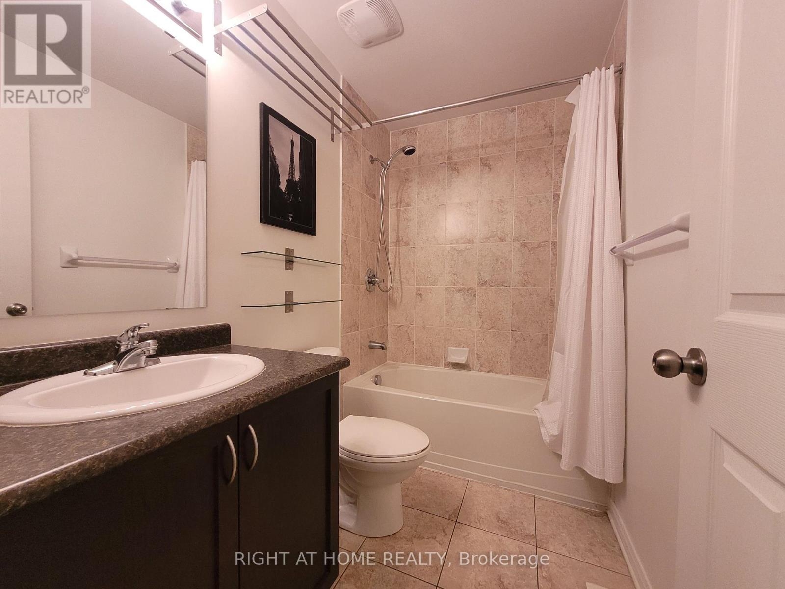 204 Rolling Meadow Crescent, Ottawa, Ontario  K1W 0B1 - Photo 17 - X12957234