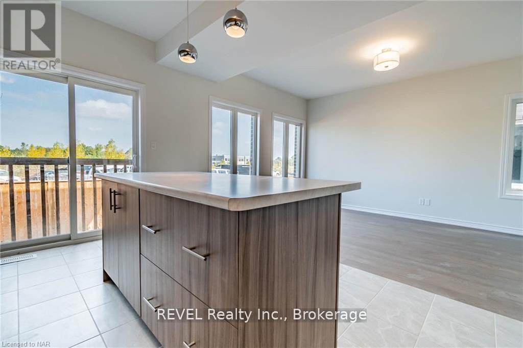 77 Renfrew Trail, Welland, Ontario  L3C 0K2 - Photo 12 - X12957200