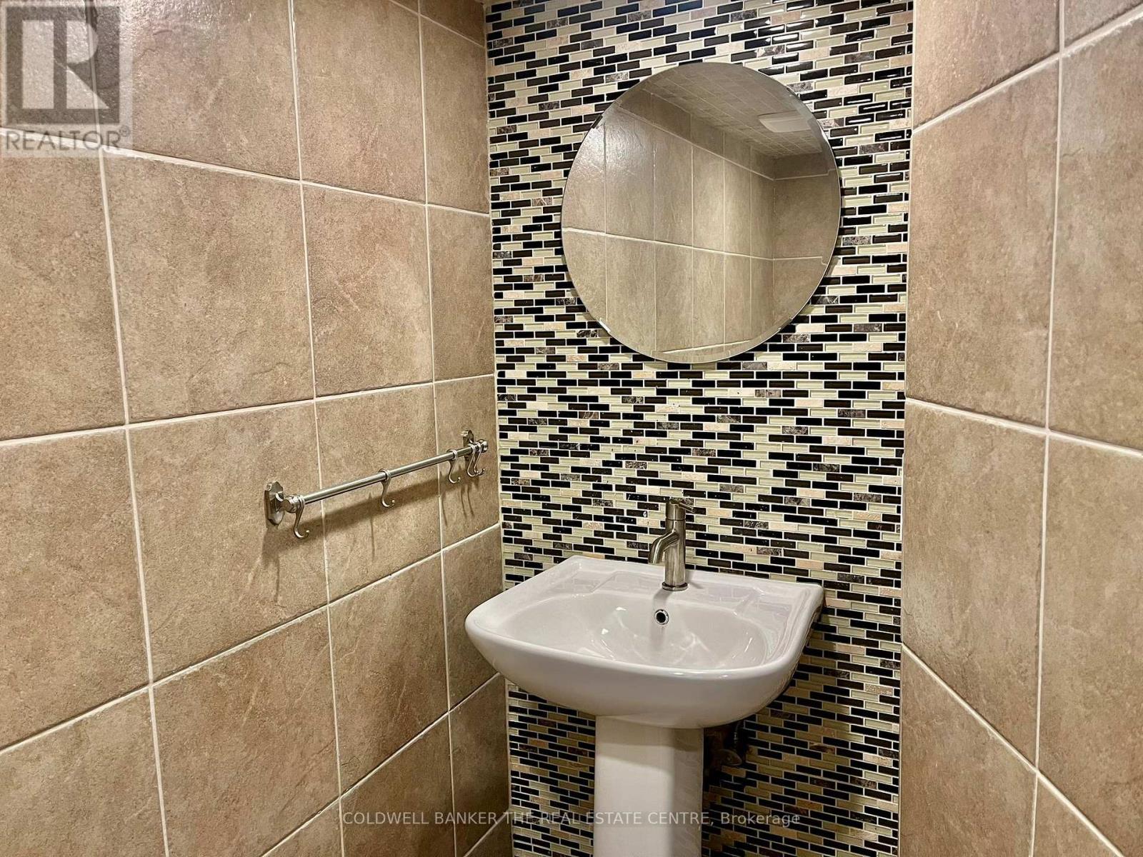 28 El Dorado Street, Richmond Hill, Ontario  L4C 0G9 - Photo 13 - N12957180