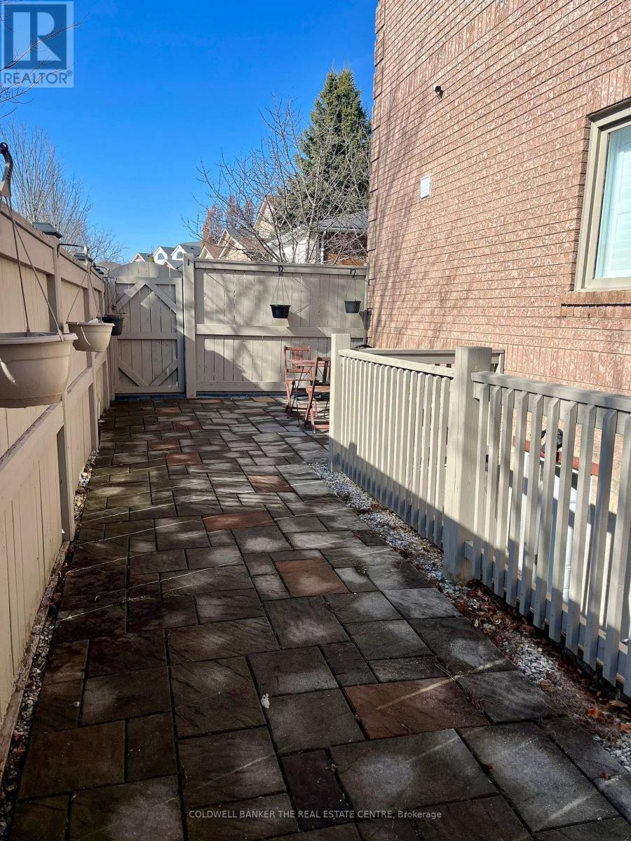 28 El Dorado Street, Richmond Hill, Ontario  L4C 0G9 - Photo 2 - N12957180