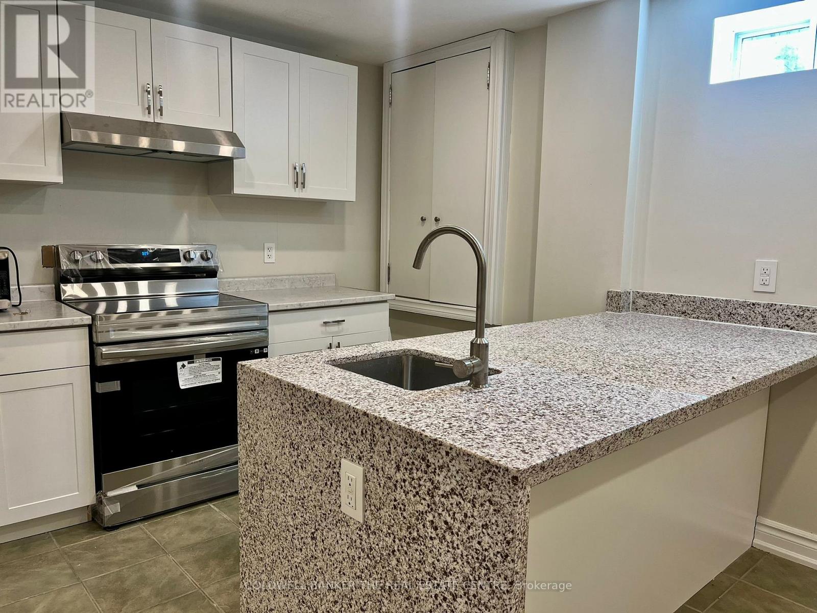 28 El Dorado Street, Richmond Hill, Ontario  L4C 0G9 - Photo 4 - N12957180