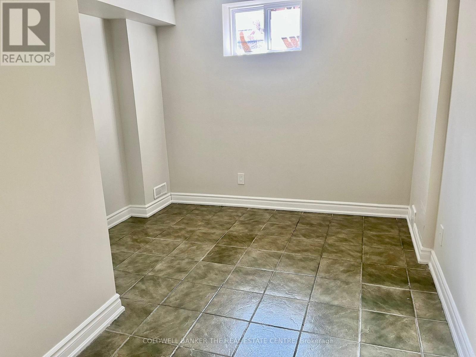 28 El Dorado Street, Richmond Hill, Ontario  L4C 0G9 - Photo 9 - N12957180