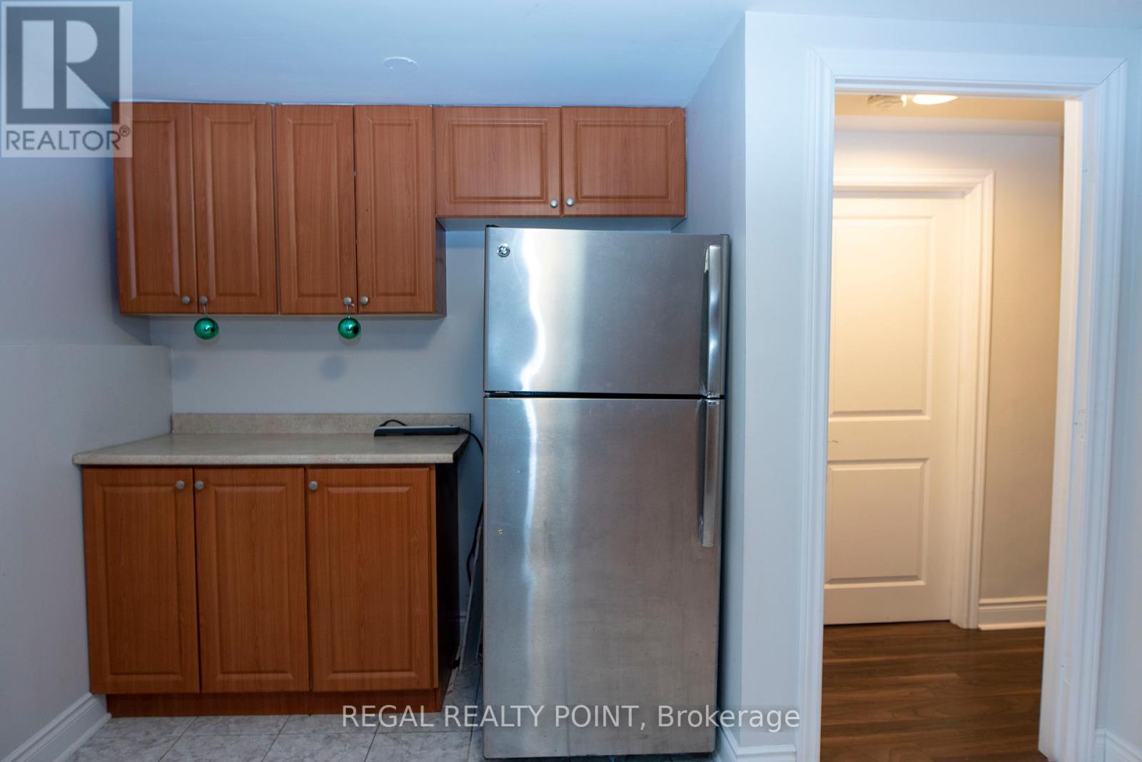 #basement - 14 Mandel Crescent, Richmond Hill, Ontario  L4C 9Z1 - Photo 8 - N12957210