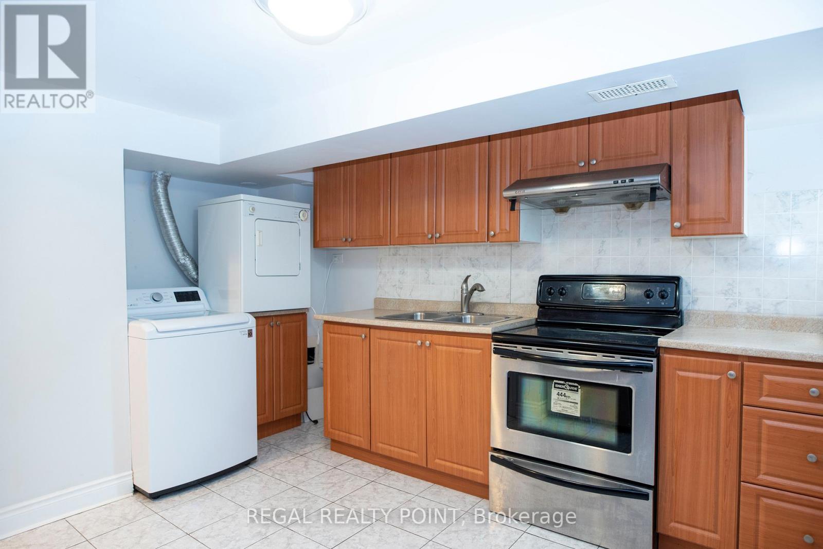 #basement - 14 Mandel Crescent, Richmond Hill, Ontario  L4C 9Z1 - Photo 9 - N12957210