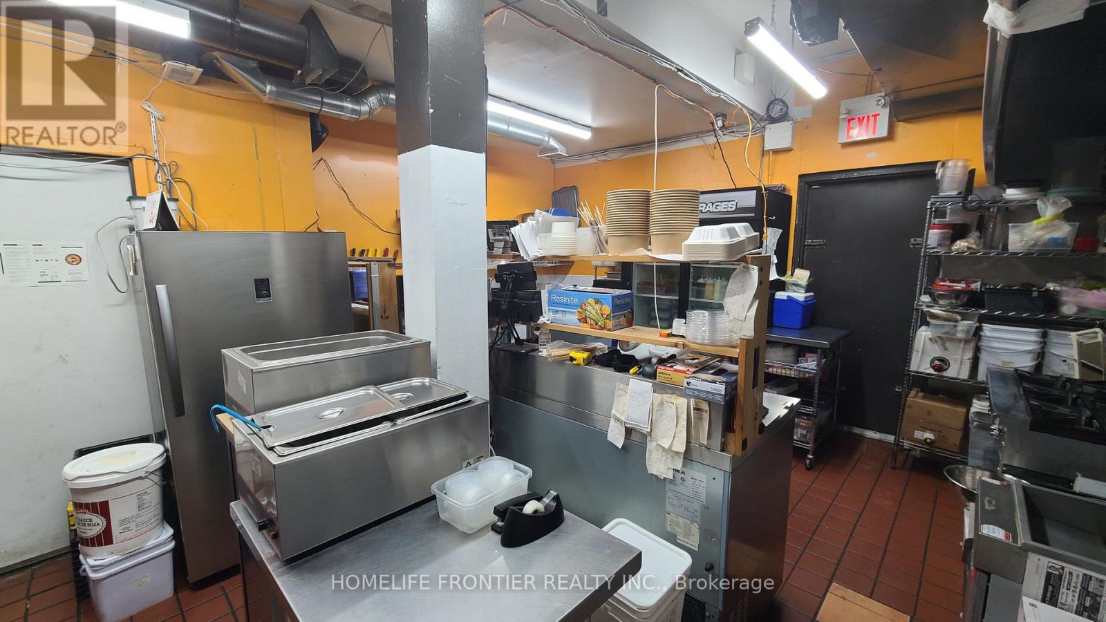 862 Pape Avenue, Toronto, Ontario  M4K 3T8 - Photo 11 - E12897838