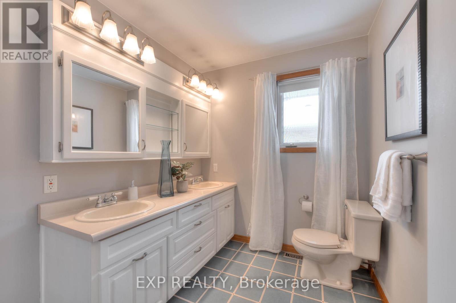 763 Sports Drive, Huron East, Ontario  N0G 1H0 - Photo 19 - X12927104