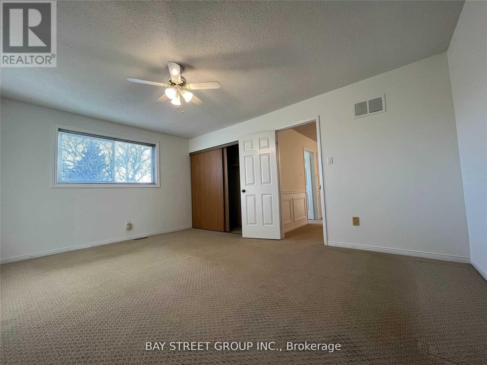 342 Carrier Lane, Oakville, Ontario  L6H 5G6 - Photo 13 - W12957130