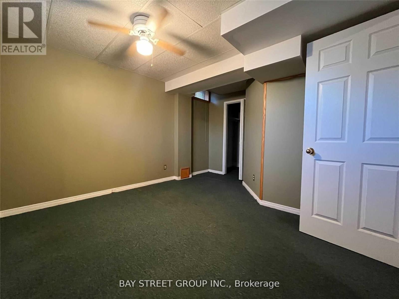 342 Carrier Lane, Oakville, Ontario  L6H 5G6 - Photo 22 - W12957130