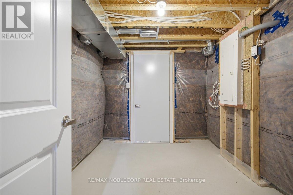 2 George Armstrong Road, Caledon, Ontario  L7E 4N1 - Photo 39 - W12957150