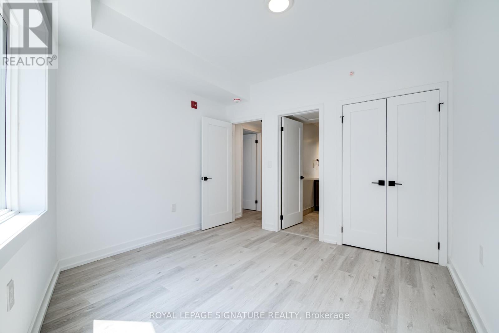 3 - 3039 Dundas Street W, Toronto, Ontario  M6P 1Z5 - Photo 9 - W12957154