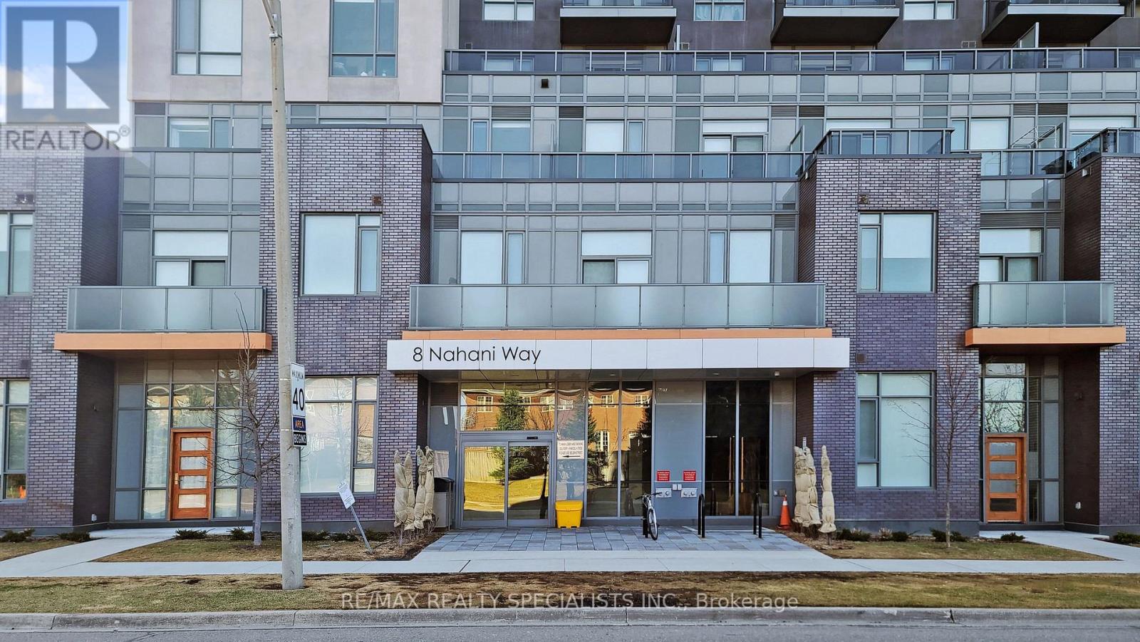 321 - 8 Nahani Way, Mississauga, Ontario  L4Z 0C6 - Photo 2 - W12957164