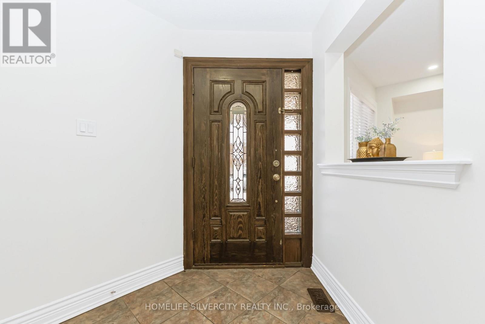 19 Vintage Gate, Brampton, Ontario  L6X 4C4 - Photo 6 - W12957170