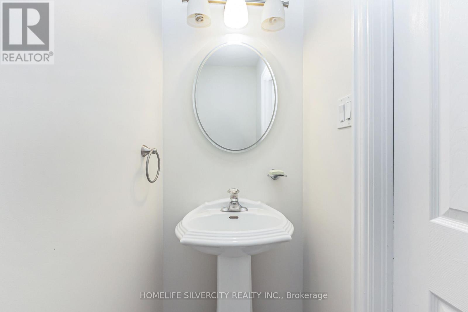 19 Vintage Gate, Brampton, Ontario  L6X 4C4 - Photo 7 - W12957170