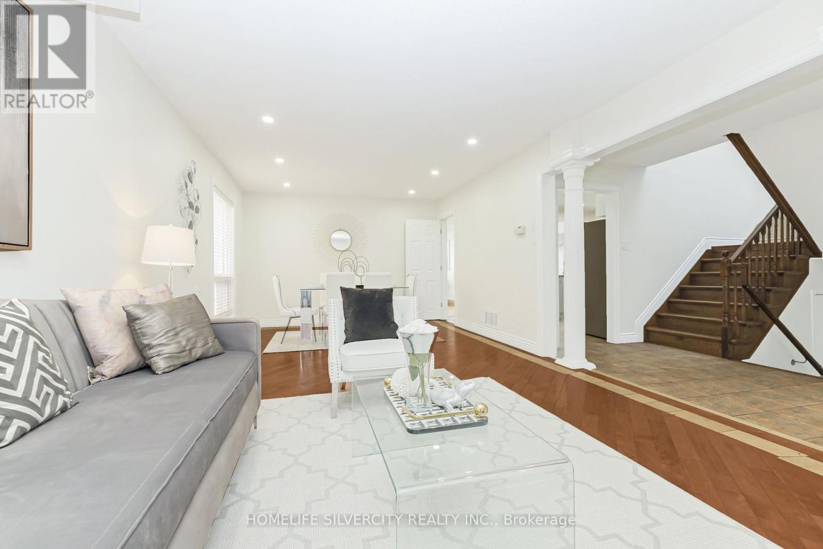 19 Vintage Gate, Brampton, Ontario  L6X 4C4 - Photo 9 - W12957170