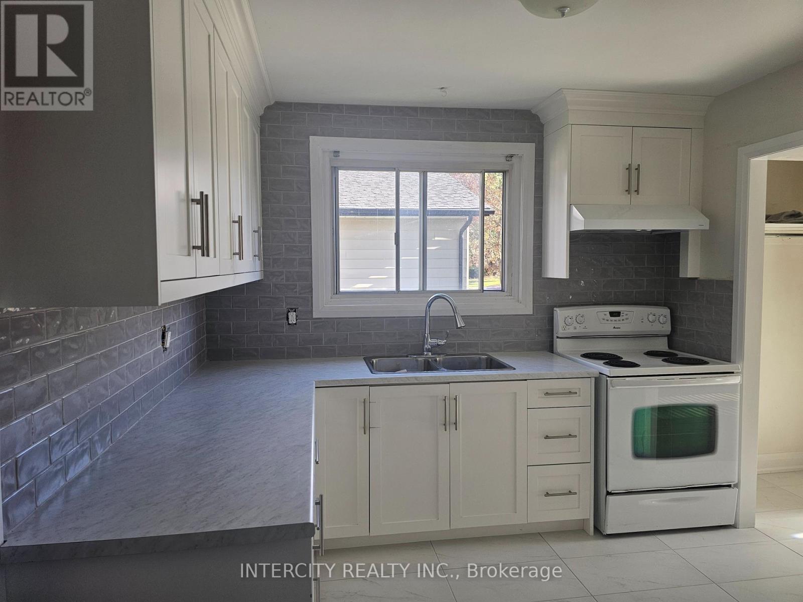 108 Mellow Crescent, Caledon, Ontario  L7E 1Z3 - Photo 4 - W12957202