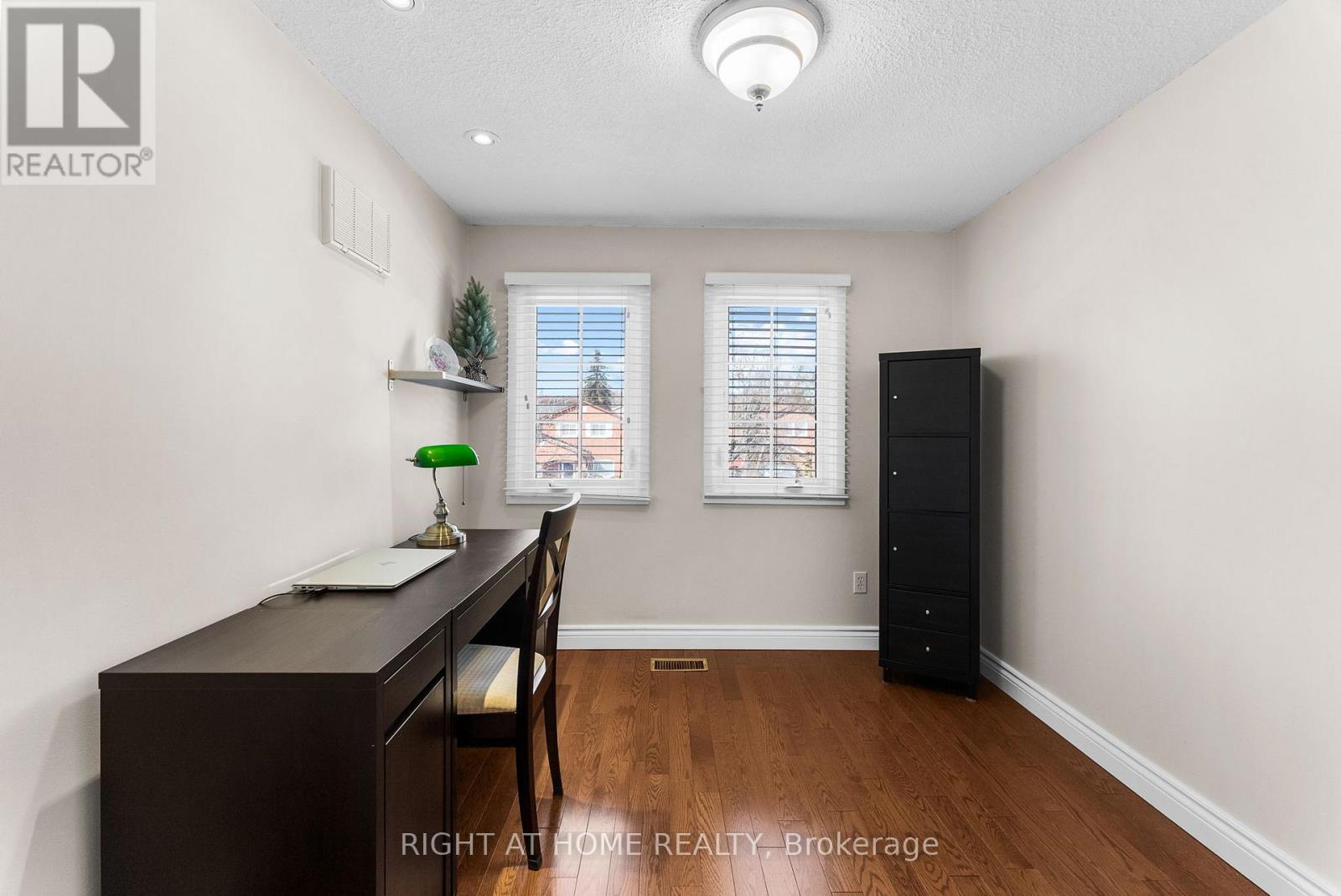 2454 Ploughshare Court, Mississauga, Ontario  L5L 3M6 - Photo 23 - W12957220