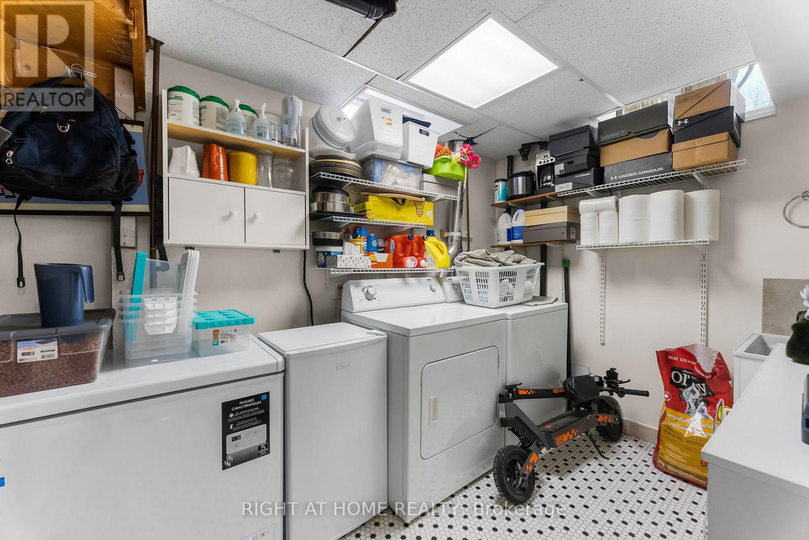 2454 Ploughshare Court, Mississauga, Ontario  L5L 3M6 - Photo 30 - W12957220