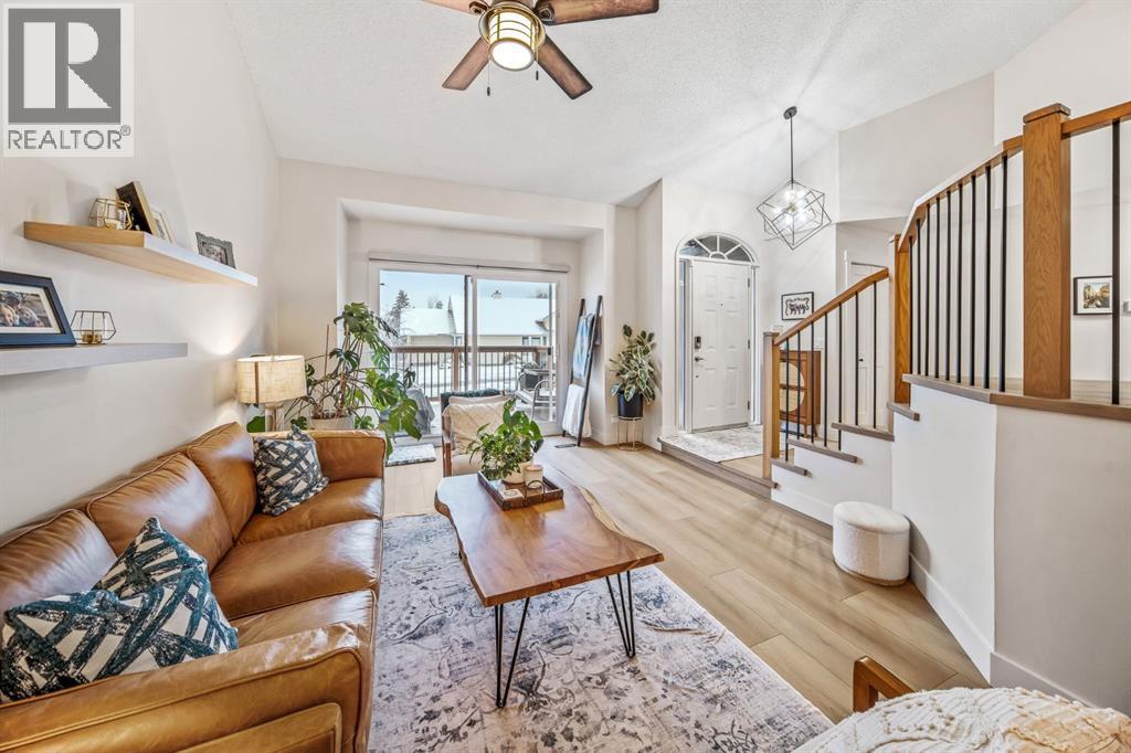 76 Stradbrooke Way Sw, Calgary, Alberta  T3H 1S5 - Photo 9 - A2296622