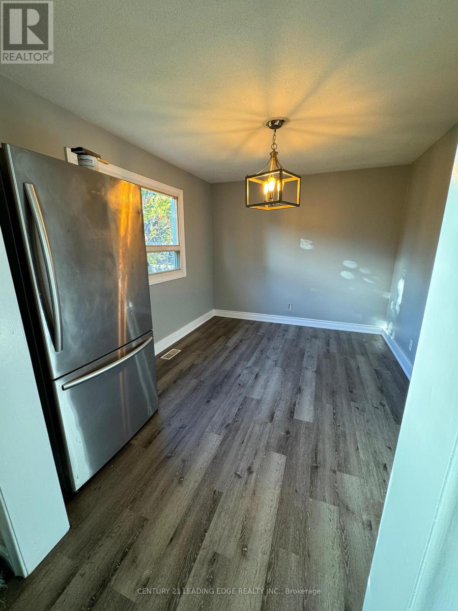 83 Park Avenue, St. Catharines, Ontario  L2P 1R8 - Photo 4 - X12957126