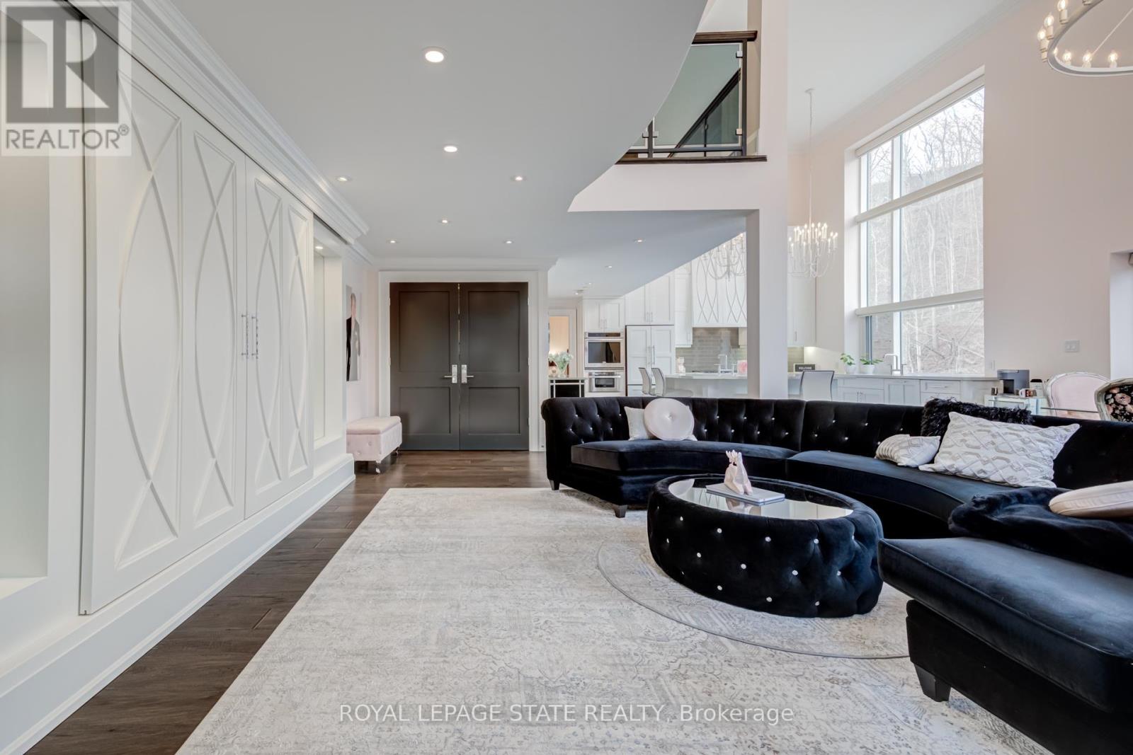 215 - 397 King Street W, Hamilton, Ontario  L9H 1W9 - Photo 21 - X12957160