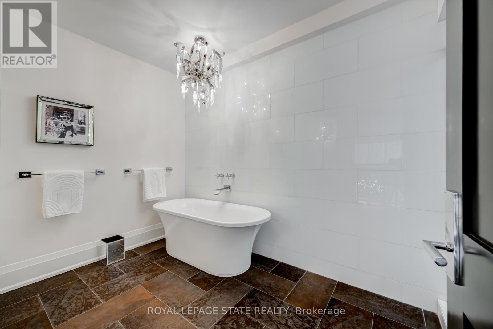 215 - 397 King Street W, Hamilton, Ontario  L9H 1W9 - Photo 37 - X12957160