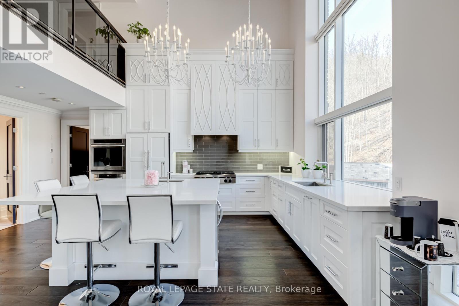 215 - 397 King Street W, Hamilton, Ontario  L9H 1W9 - Photo 8 - X12957160