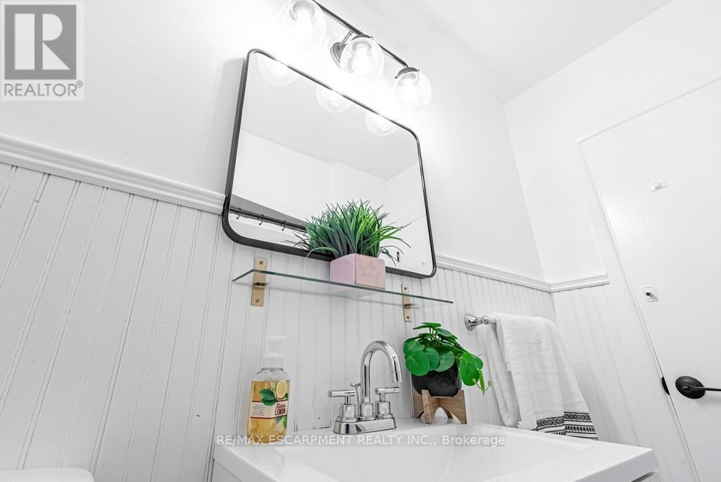 42 Sharon Avenue, Hamilton, Ontario  L8T 1E3 - Photo 26 - X12957166