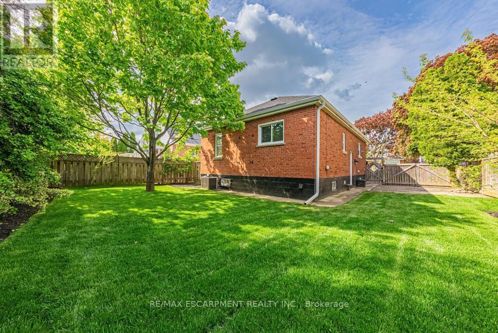 42 Sharon Avenue, Hamilton, Ontario  L8T 1E3 - Photo 48 - X12957166