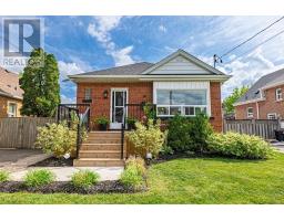 42 SHARON AVENUE, Hamilton, Ontario