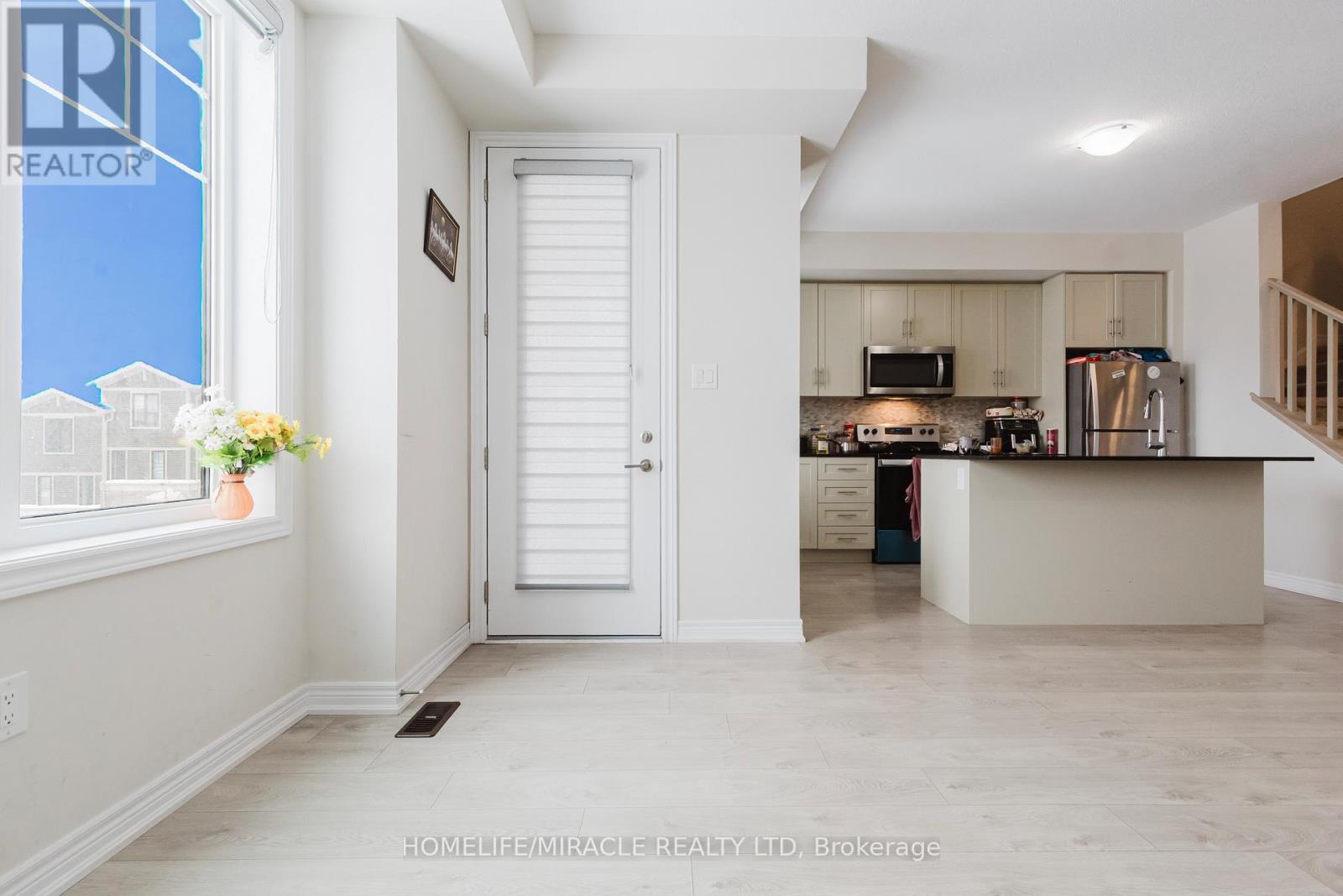 92 - 10 Birmingham Drive, Cambridge, Ontario  N1R 0C6 - Photo 4 - X12957230