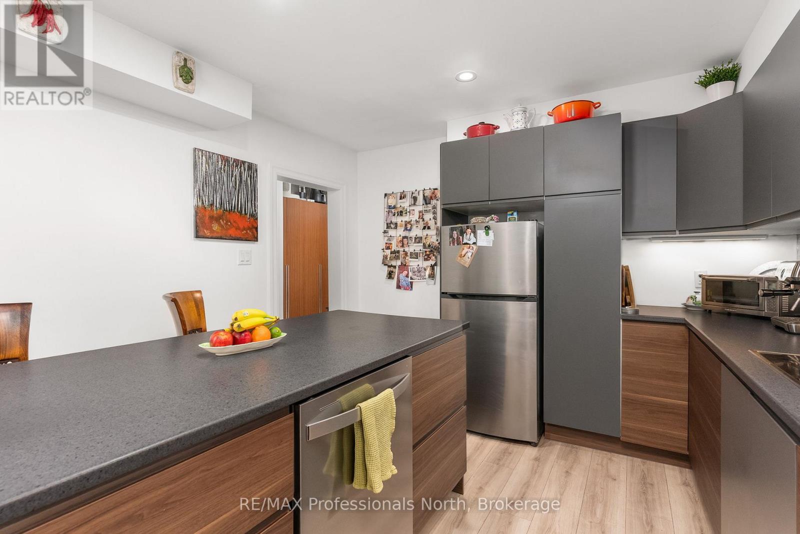 68 Main Street E, Huntsville, Ontario  P1H 2C7 - Photo 32 - X12541516