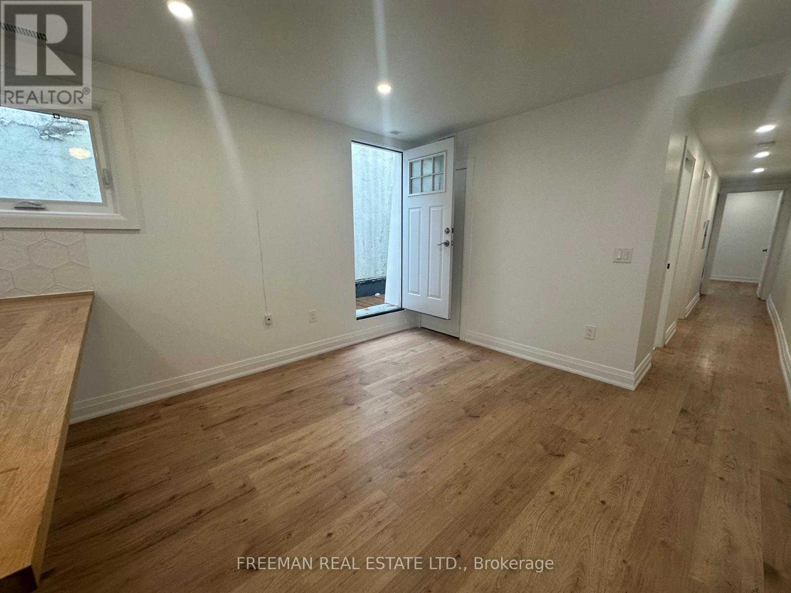 2 - 3449 Yonge Street, Toronto, Ontario M4N 2N3 - Photo 10 - C12952536