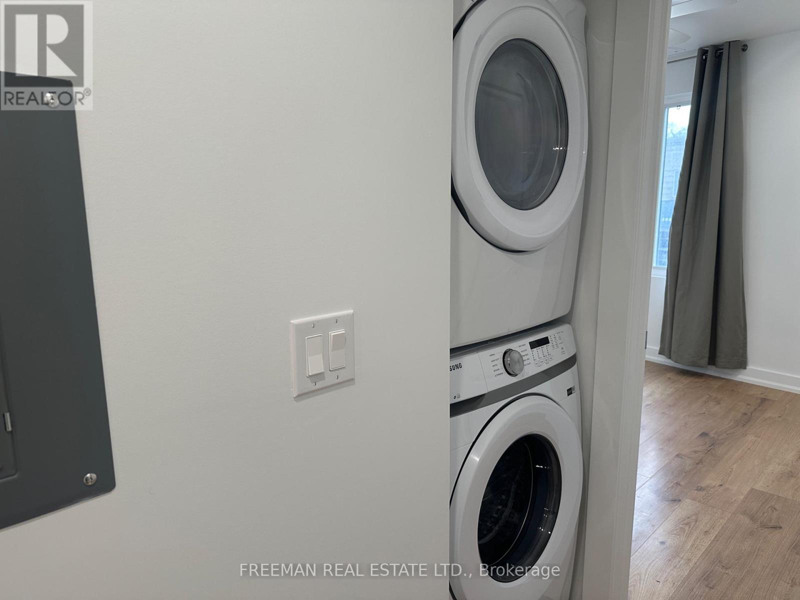 2 - 3449 Yonge Street, Toronto, Ontario M4N 2N3 - Photo 8 - C12952536