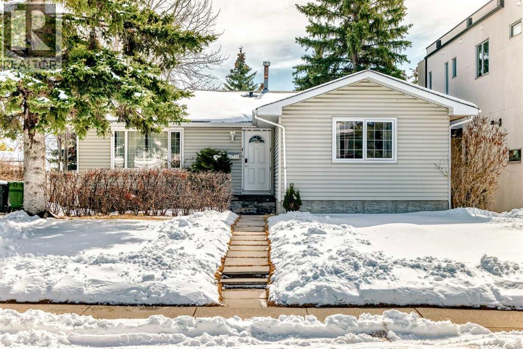 271 Dalhurst Way NW, Calgary, Alberta